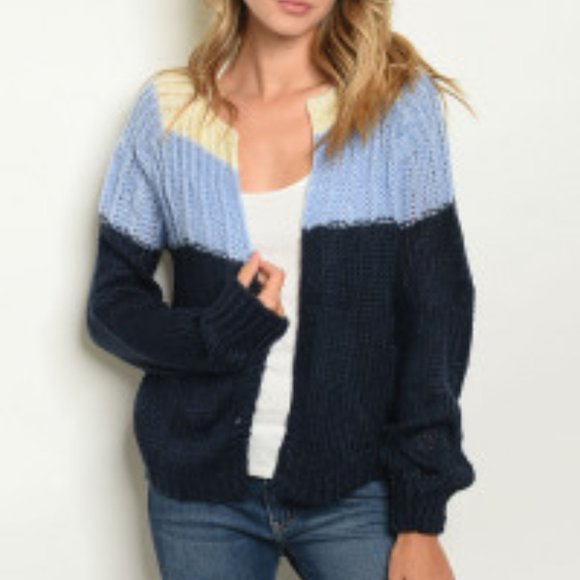 Sweaters - Blue Sweater NWT